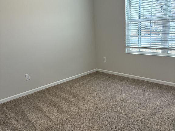 4th image of 205 Dixieland Ct