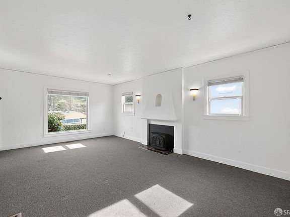 4th image of 8125 Earl St