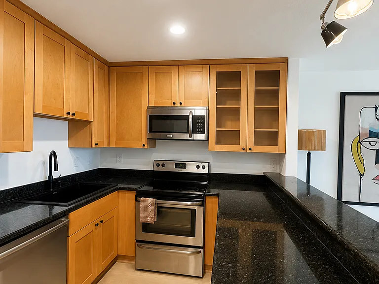 3030 Suncrest Dr #314 — Photo 4