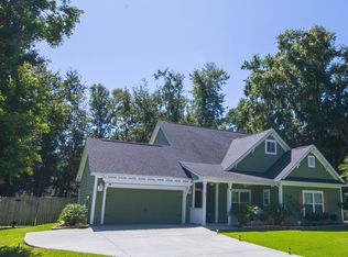33 Laughing Gull Dr, Beaufort, SC 29907