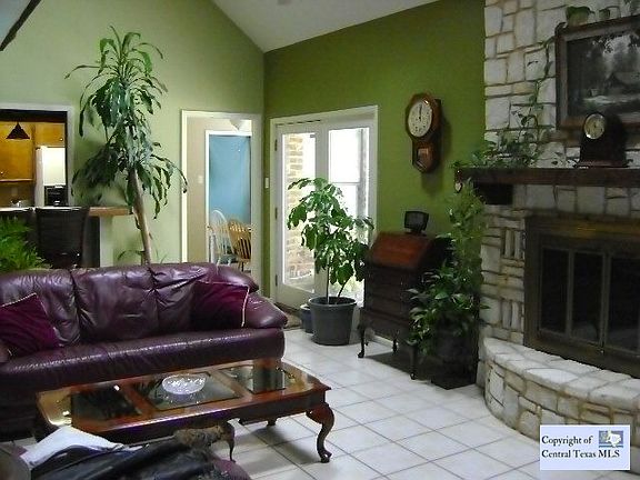 5th image of 348 N Canterberry Dr