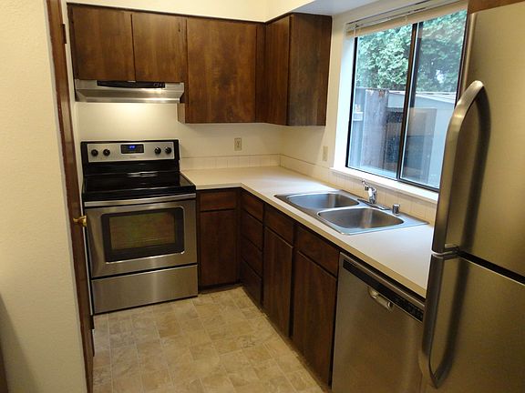 3rd image of 3405 Northwest Ave APT 5