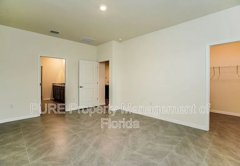 4122 NW 48th Terrace Rd — Photo 20