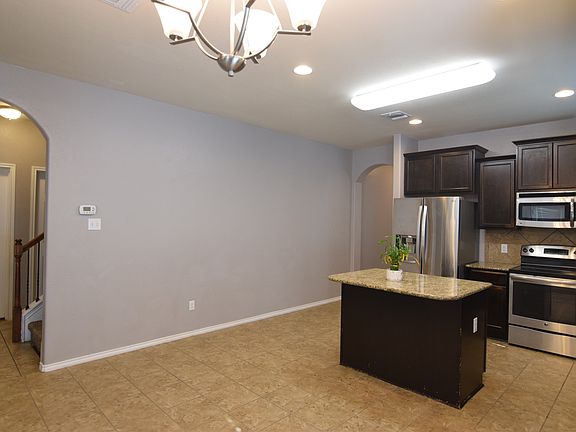 4th image of 1234 Fawn Lily Dr