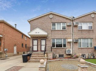 15642 76th St, Jamaica, NY 11414