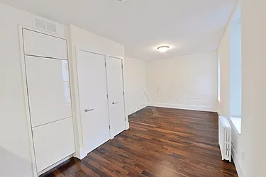 Rented by Peter Ashe