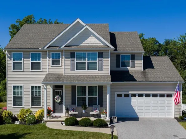 390 Taylor Dr, York, PA 17404