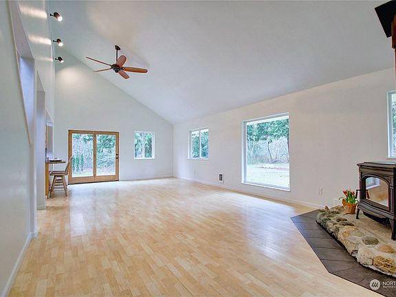 5th image of 2602 286th Street NW