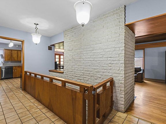 5th image of 3215 Rural St