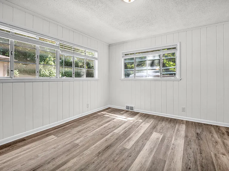 1787 Tanglewood Dr — Photo 30