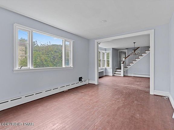 5th image of 785 W Main St