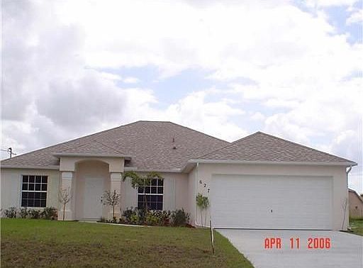 2nd image of 458 SW Paar Dr