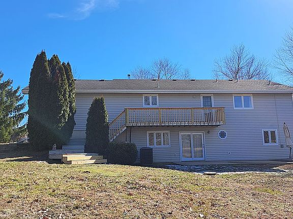 3rd image of 1583 Rock Ln