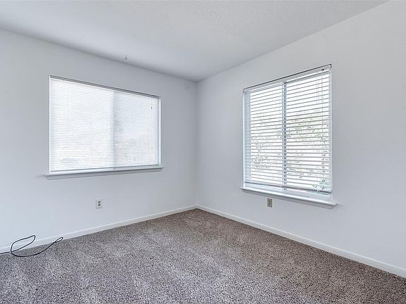 5th image of 11651 Southlake Dr #289