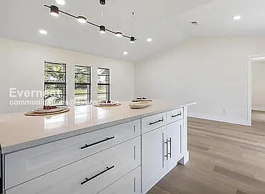 1304 SE 11th St — Photo 4