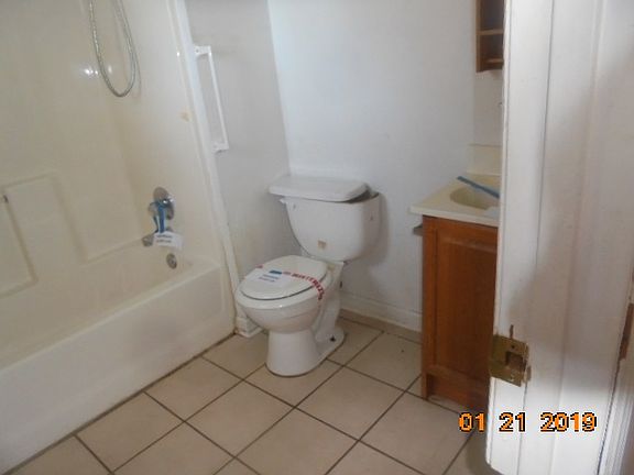 3rd image of 34 Cambridge Dr
