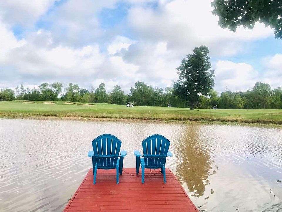 Golf and Lake Resort paradise Backyard