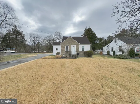 348 New St E, Glassboro, NJ 08028