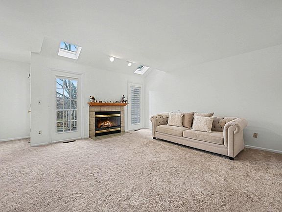 3rd image of 4356 Pine Ridge Ct