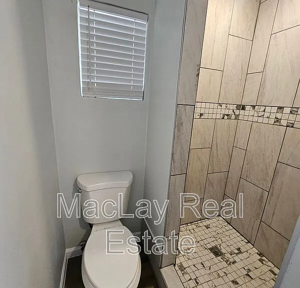 524 W 3rd Pl — Photo 11