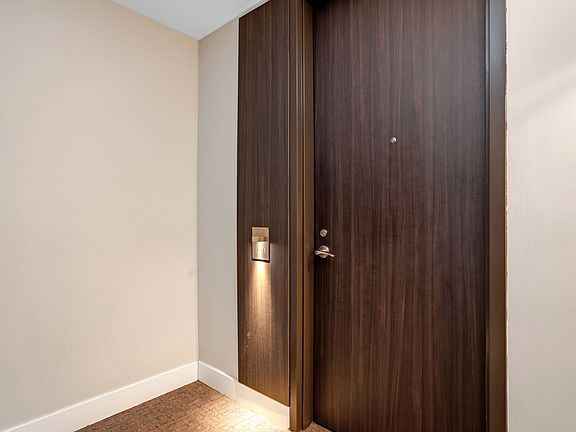 3rd image of 300 Lisgar St #1110