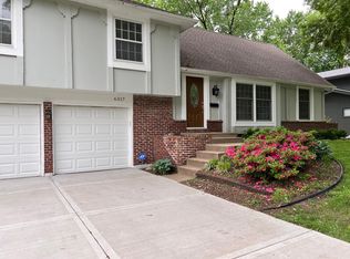 6317 W 102nd St, Overland Park, KS 66212