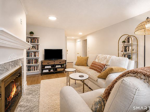 5th image of 950 Cove Road #C8
