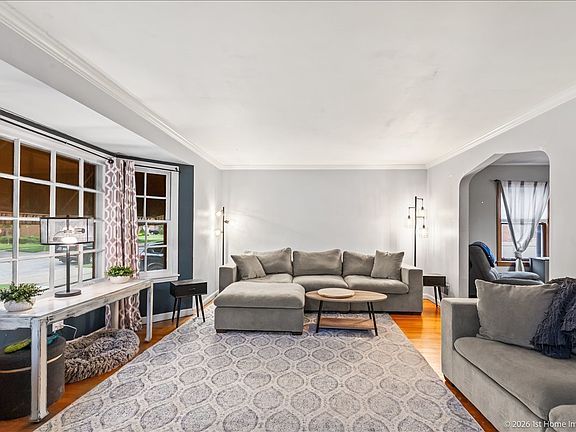 4th image of 10104 S Turner Ave