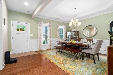 4th image of 143 Ferguson Ln