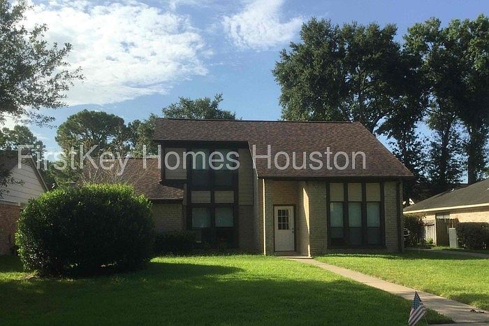 1st image of 6619 Greenvale Ln