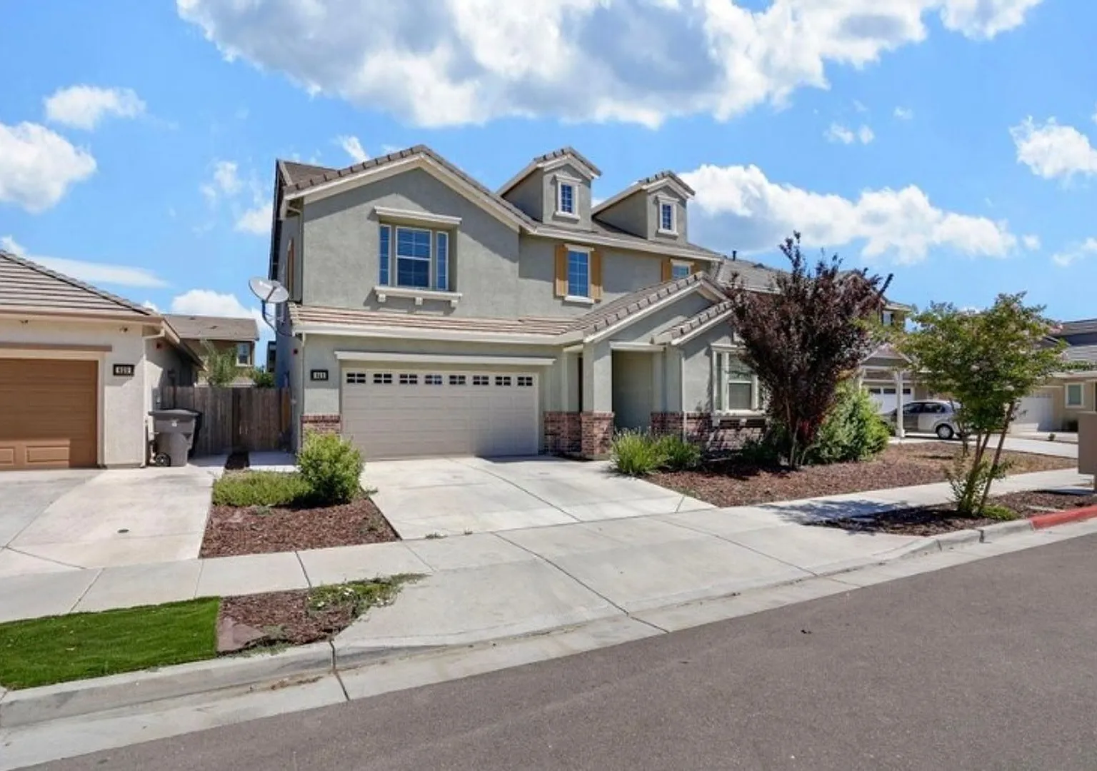 Beautiful 5 Bedroom, 3 Bath Tracy Home / Best Property Management — Photo 2