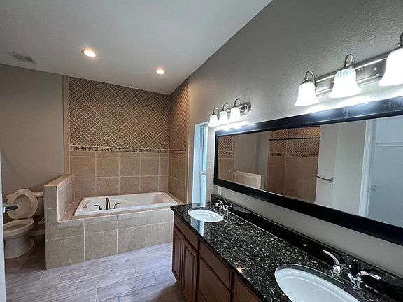 5th image of 3298 Tallwood Dr