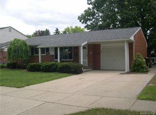 33117 Allen St, Livonia, MI 48154