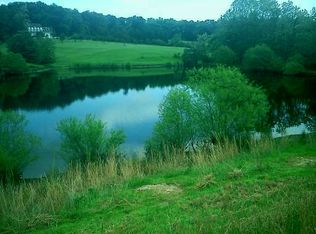 35417 Poor House Ln, Round Hill, VA 20141