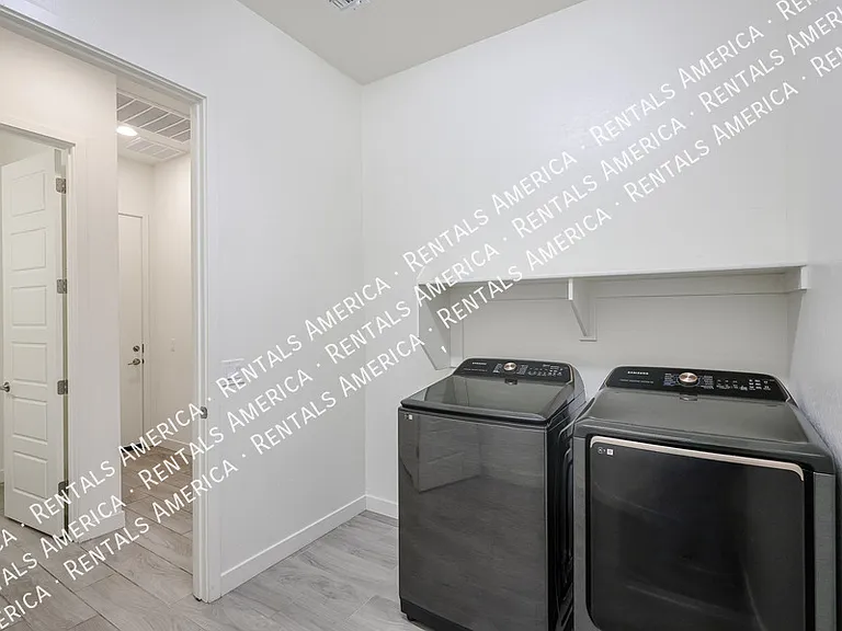 1530 E San Carlos Way — Photo 34