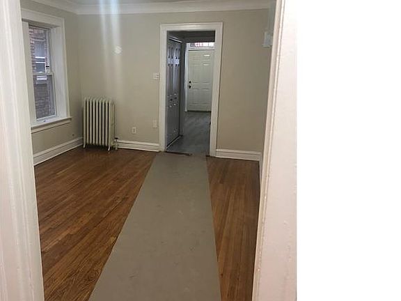 4th image of 7931 S Langley Ave #2