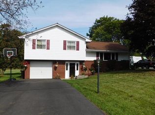 217 Kelly Blvd, Slippery Rock, PA 16057