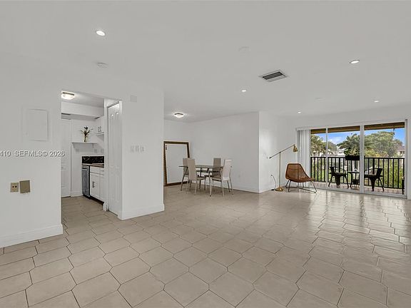 5th image of 15470 SW 82nd Ln APT 332