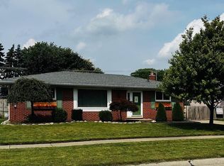 8627 Alwardt Dr, Sterling Heights, MI 48313