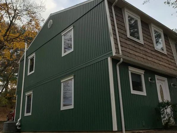 451 S Wyomissing Ave, Shillington, PA 19607