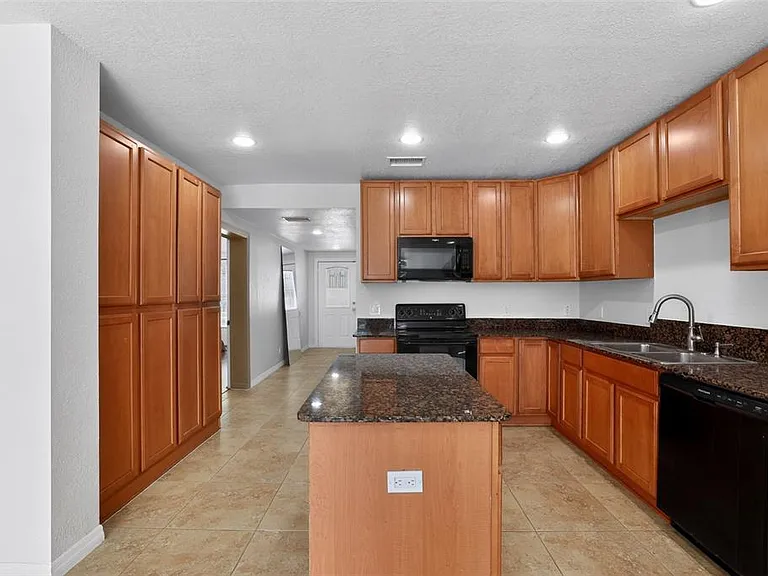 3240 Apfel Rd — Photo 16
