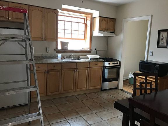 5th image of 81-30 193rd St Floor 2