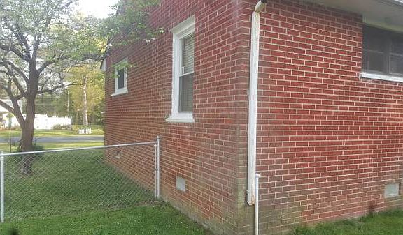4th image of 409 Huger Dr