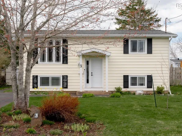 3 Sarah Cres, Dartmouth, NS B2W 4Z2