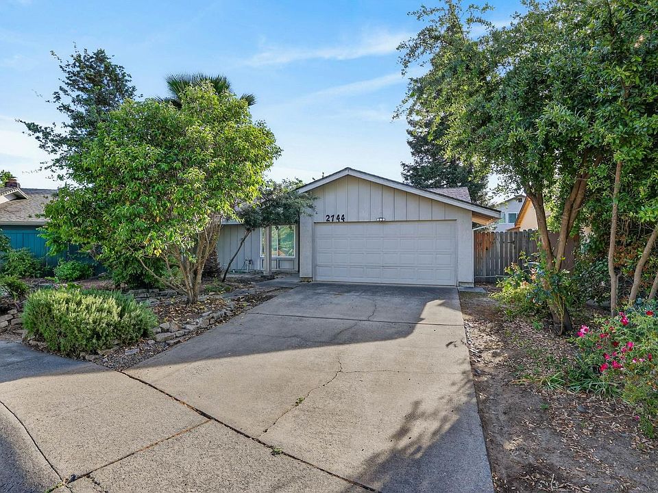 1st image of 2744 Catania Way