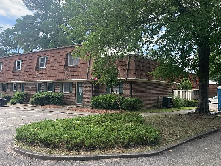1025 Carolina Rd #V4 — Photo 1