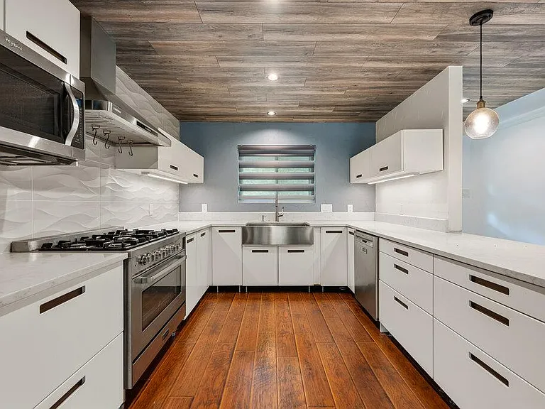 1003 Minda Dr — Photo 9