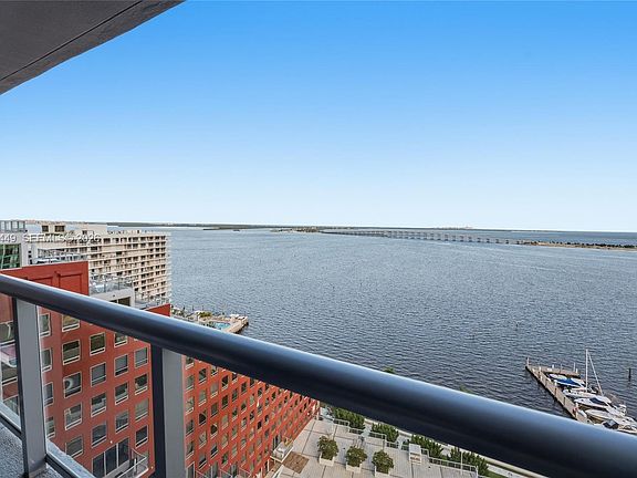 3rd image of 1541 Brickell Ave #A1902