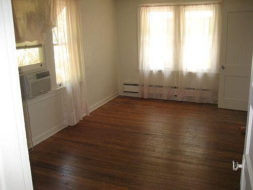 2nd image of 480 1/2 31st Ave N