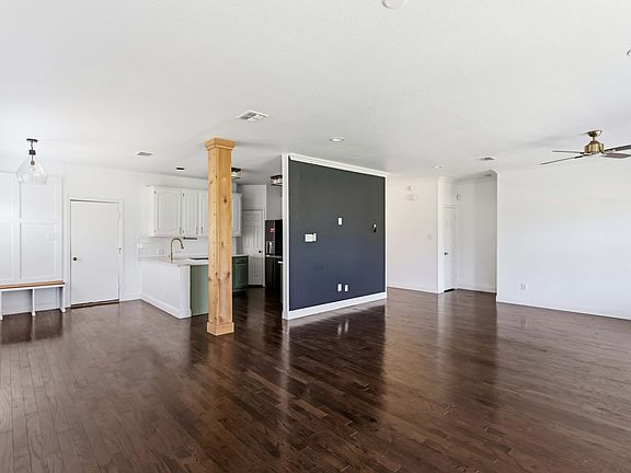 3rd image of 5918 Lafayette Dr